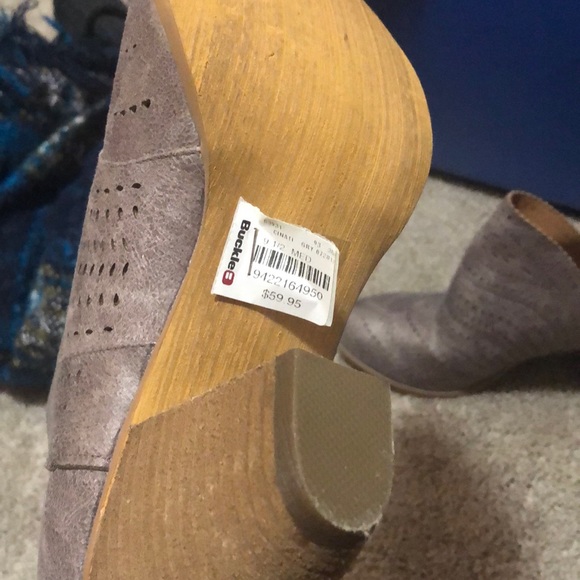 cut out buckle booties